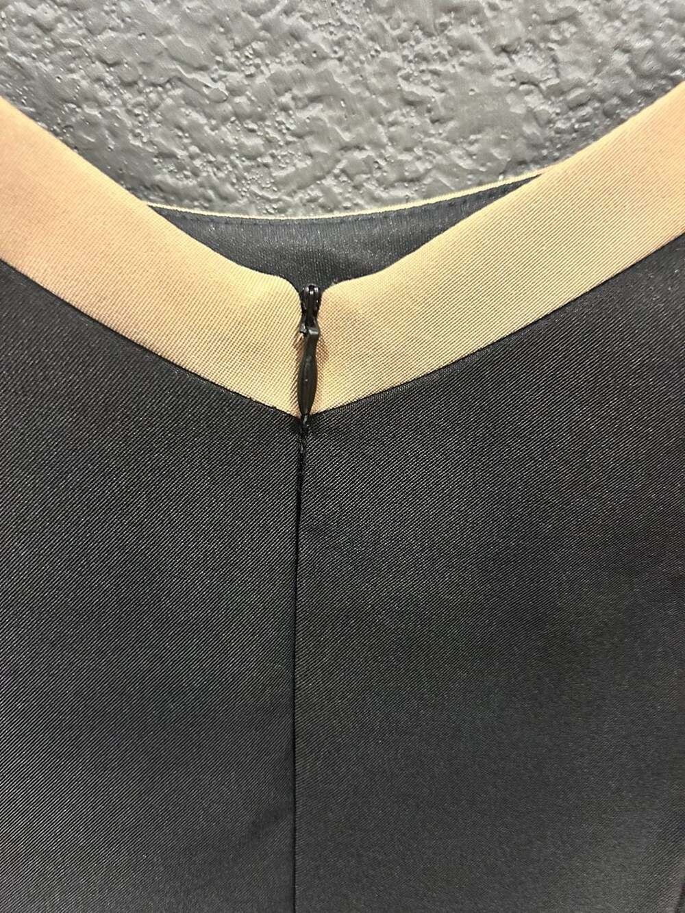 Black Beige Contrast Trim Sheath Dress Mod Quiet Luxury Cocktail Work Size 10 - Picture 7 of 8